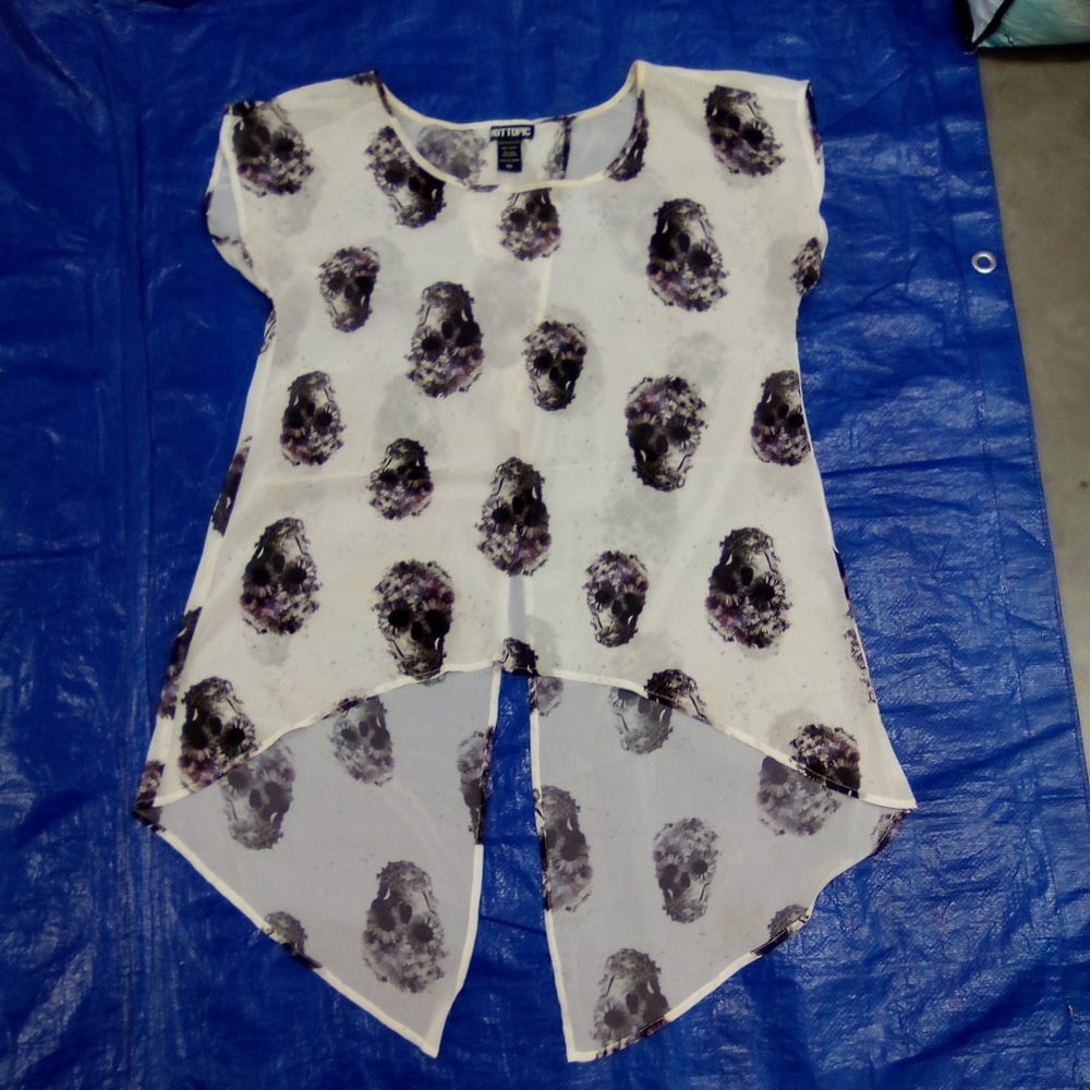 White & Black Skull Print High-Low Chiffon Top